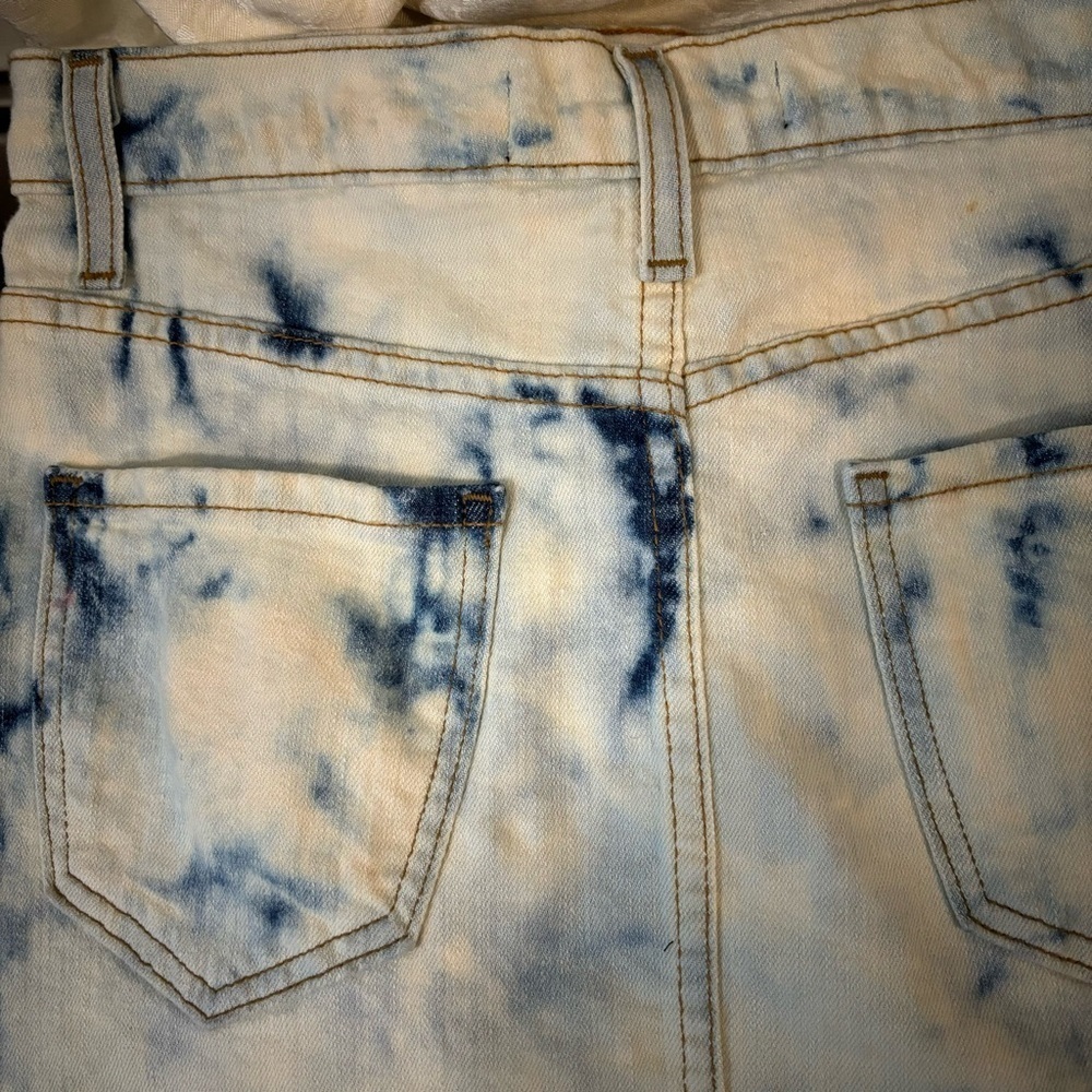 ❤️2/15 or 3/$21❤️ Fashion Nova Aphrodite Denim Skirt, Size Medium - Picture 10 of 13